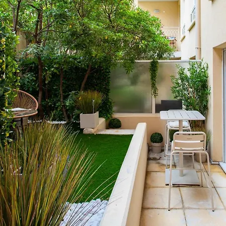 Hercule Furnished Flat Apartment *